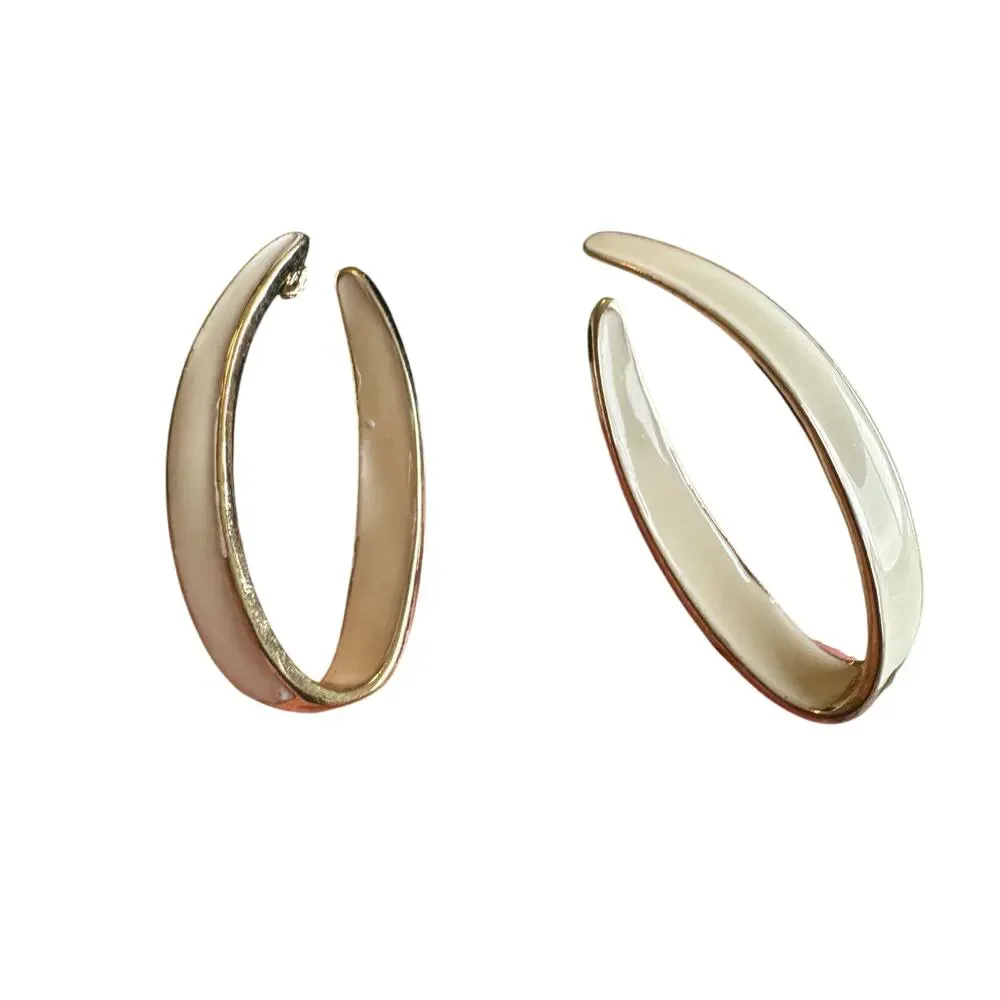 Vintage 80s Gold and white oval stud earrings